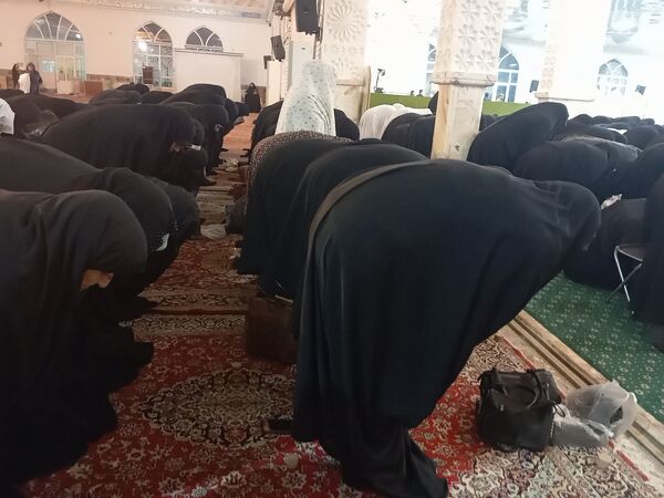 نماز جماعت همزمان با شب لیلة الرغائب در شهرستان کاشمر 