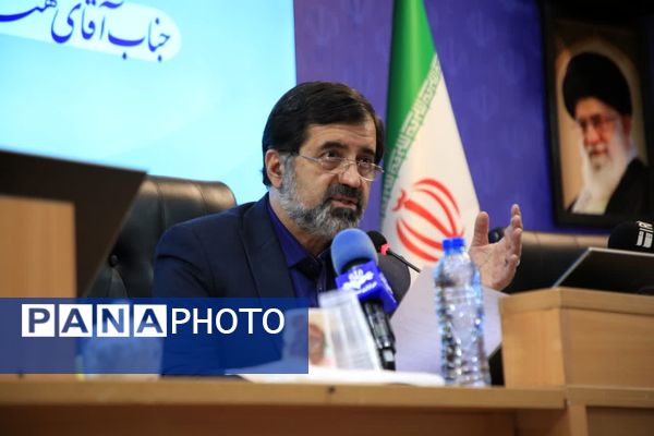 نشست صمیمی مدیران رسانه با استاندار قم