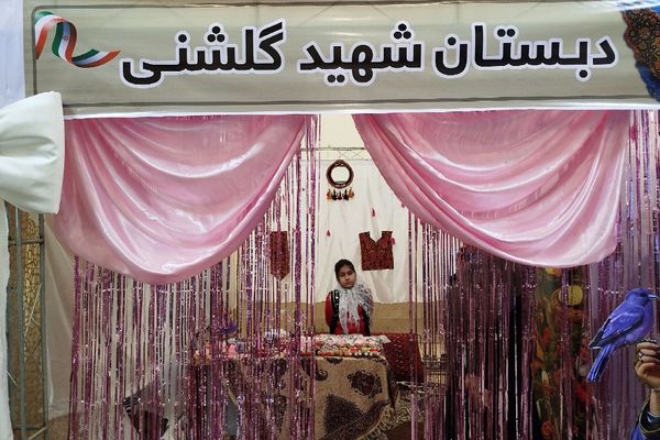 جشنواره رنگ و فرهنگ در کانون شهید آوینی فشافویه؛تجلی هویت و هنر ایرانی