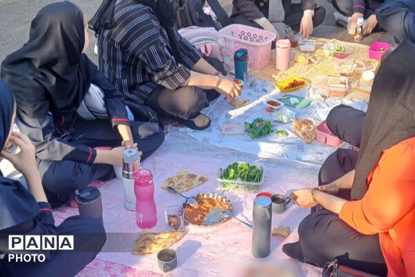 صبحانه‌ی سالم، آغاز روزی پرانرژی برای دانش‌آموزان دبیرستان دخترانه بعثت ۲ 
