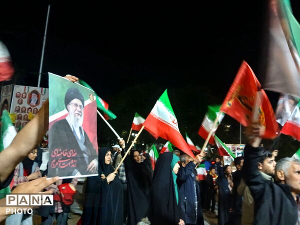 حضور پر شور مردم همدان ،در اجتماعات شبانه آرامگاه بوعلی 