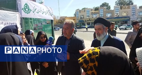 غرفه سازمان دانش آموزی محل همدلی و هم زبانی دانش آموزان