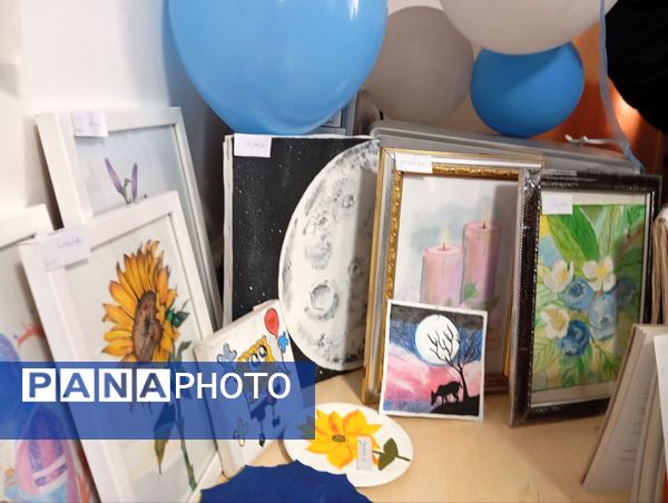 نمایشگاه محصولات دست ساز به مناسبت دهه فجر