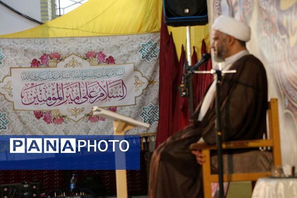 یادواره سادات شهید و چهلم شهدای خدمت در قم