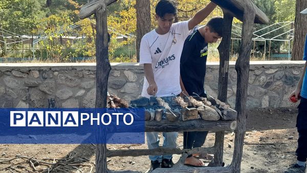 خودکفایی در آشپزی؛ دانش‌آموزان جوجه را از زغال تا سفره رساندند