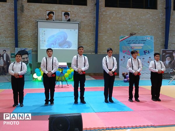 قاب‌های ماندگار از افتتاحیه مسابقات ورزشی دانش‌آموزان دختر منطقه ۴ کشور در همدان
