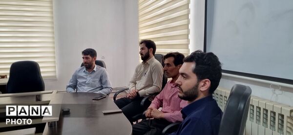 نکوداشت مقام شامخ معلم و تجلیل از پیشگامان عرصه تعلیم و تربیت در نظرکهریزی