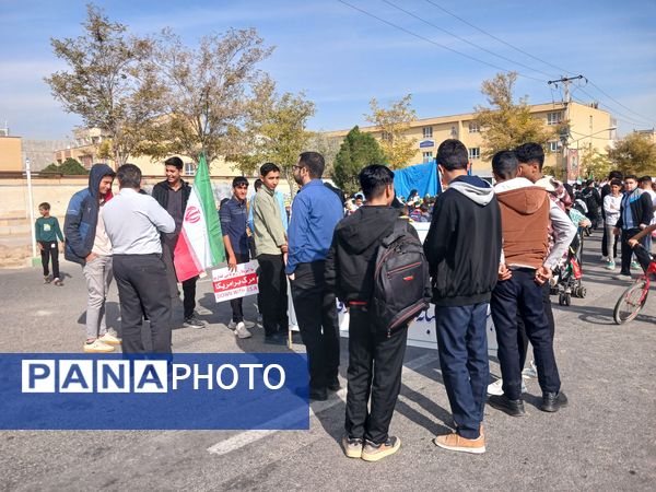 راهپیمایی روز 13 آبان در کوچه‌های شهر رضویه