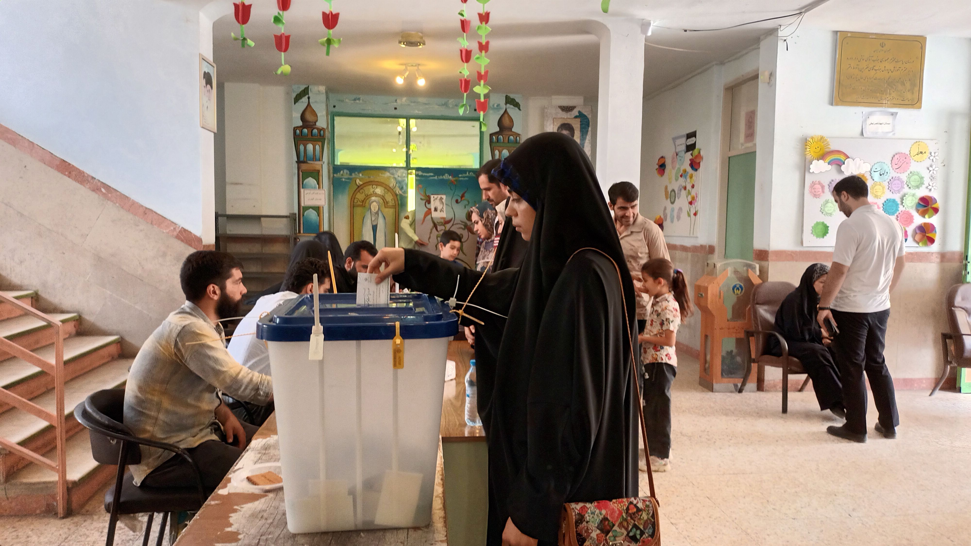 توسعه و پیشرفت کشور به پشتوانه حضور مردم در پای صندوق‌های رأی اتفاق می‌افتد