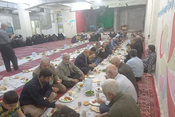 برگزاری محفل انس با قرآن و یادواره شهدای قرآنی در مسجد سرچشمه پیشوا 