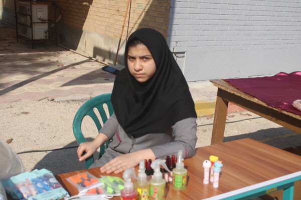 جشن دهه فجر انقلاب اسلامی در دبیرستان رضوان شهرستان بوشهر