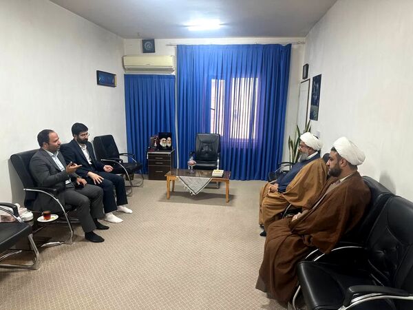  دیدار رئیس شبکه بهداشت و درمان شهرستان ساوجبلاغ با امام جمعه