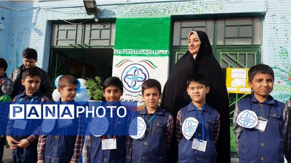 افتتاحیه سفیران سلامت در دبستان سرافراز ناحیه۷ مشهد 