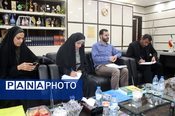 جلسه ارزیابی بازرسان وزارت آموزش و پرورش از کانون‌های فرهنگی تربیتی استان بوشهر