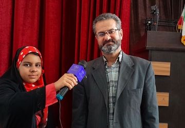 مراسم تجلیل از دانش آموزان برگزیده ناحیه ای مسابقات فرهنگی و هنری فردا