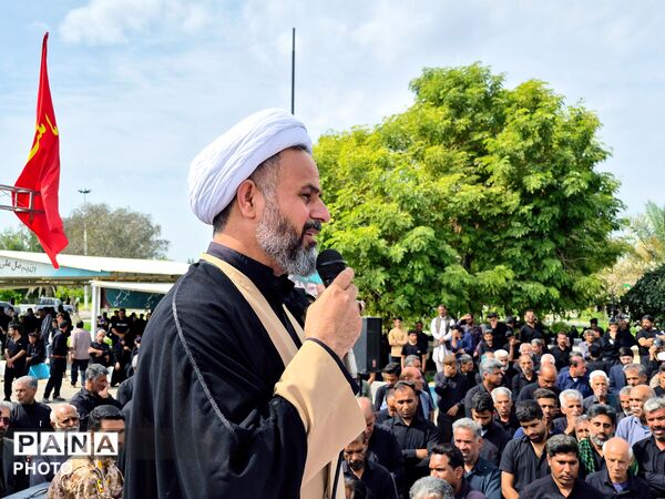 مراسم تشییع پیکر مطهر شهید اسماعیل آزادگرمی در کرمان
