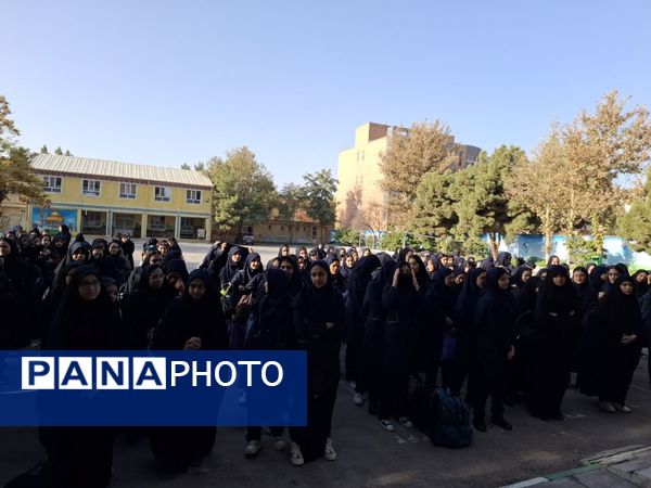 زنگ مهر در دبیرستان شاهد تقوا پیشگان ناحیه ۴ مشهد نواخته شد