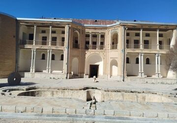 گنجی نهفته در بام بختیاری