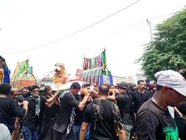 مراسم عزاداری روز عاشورا در میناب