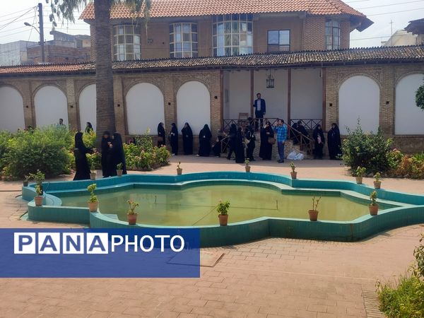 بازدید دانش‌آموزان حاضر در مسابقات قرآن از اماکن تاریخی و طبیعی ساری 