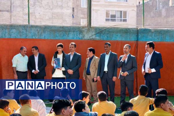 انتخابات الکترونیکی شورای دانش آموزی در دبیرستان صبح روشن شهر قدس