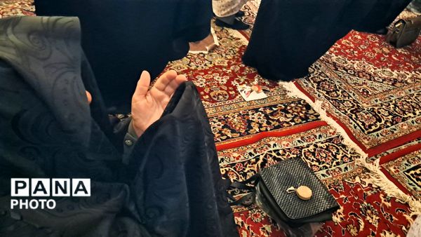 نماز جمعه ای با عطر رمضان در کاشمر 