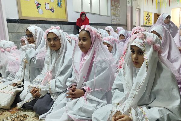 گرامیداشت اولین روزه دانش‌آموزان دبستان شهید بامدی