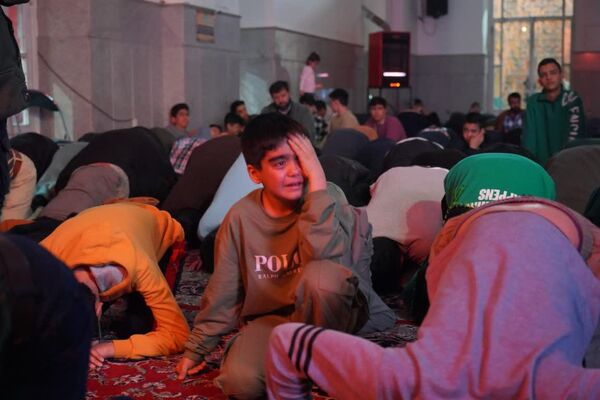  حس و حال معنوی دانش آموزان شرکت کننده در اعتکاف دانش آموزی مسجد مصلی طوقچی اصفهان