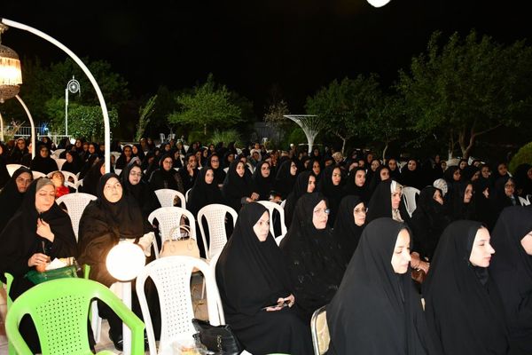 هفته‌ای برای ستایش دانایی؛ جشن معلمان در تالار ملک برگزار شد