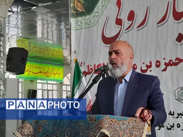 آیین غبارروبی ضریح مطهر امامزاده حمزه بن موسی کاظم (ع)