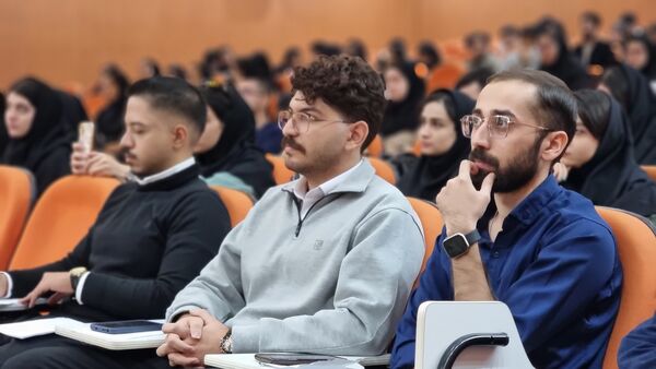 جشنواره تخصصی هوش مصنوعی در هفته هوش مصنوعی در دانشگاه آزاد واحد کرج 