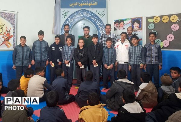 ویژه‌برنامه امام رضایی در مدرسه امام‌خمینی (ره) نیر