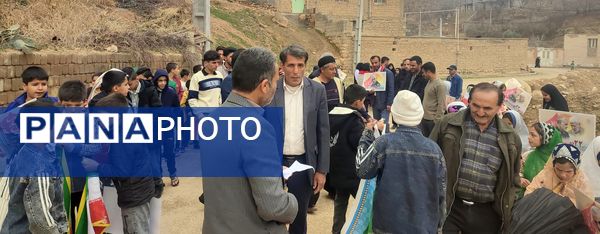 حضور پرشور دانش‌آموزان مدرسه فردوسی سرمازه در راهپیمایی ۲۲ بهمن