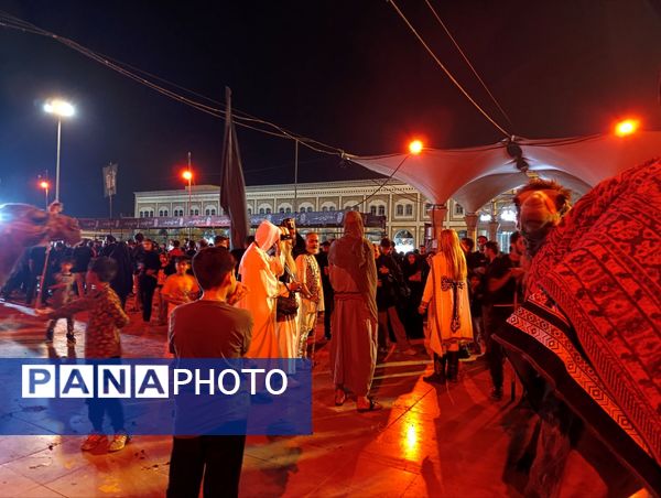 کاروان نمادین اسرای کربلا‌ازمیدان‌آستانه‌ی قم‌به‌سمت‌حرم‌حضرت‌معصومه"س"