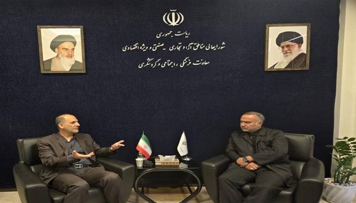 امکانات ورزشی سازمان‌های مناطق آزاد به مدارس اختصاص می‌یابد