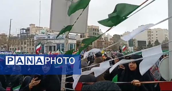 راهپیمایی باشکوه ۲۲ بهمن در مشهد مقدس