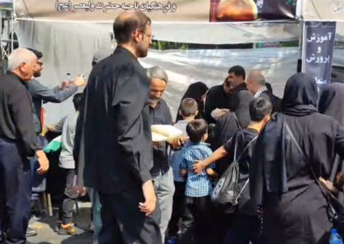 برپایی موکب‌ها در اربعین حسینی نمادی از دین باوری و سنت نبوی است
