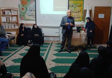 برگزاری کارگاه‌های حال خوش زندگی در دبیرستان میرصفوی ناحیه پنج مشهد