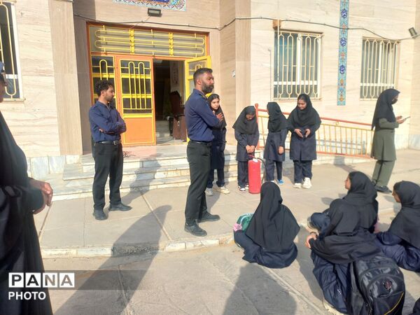 روز آتش نشانی در دبیرستان اندیشه
