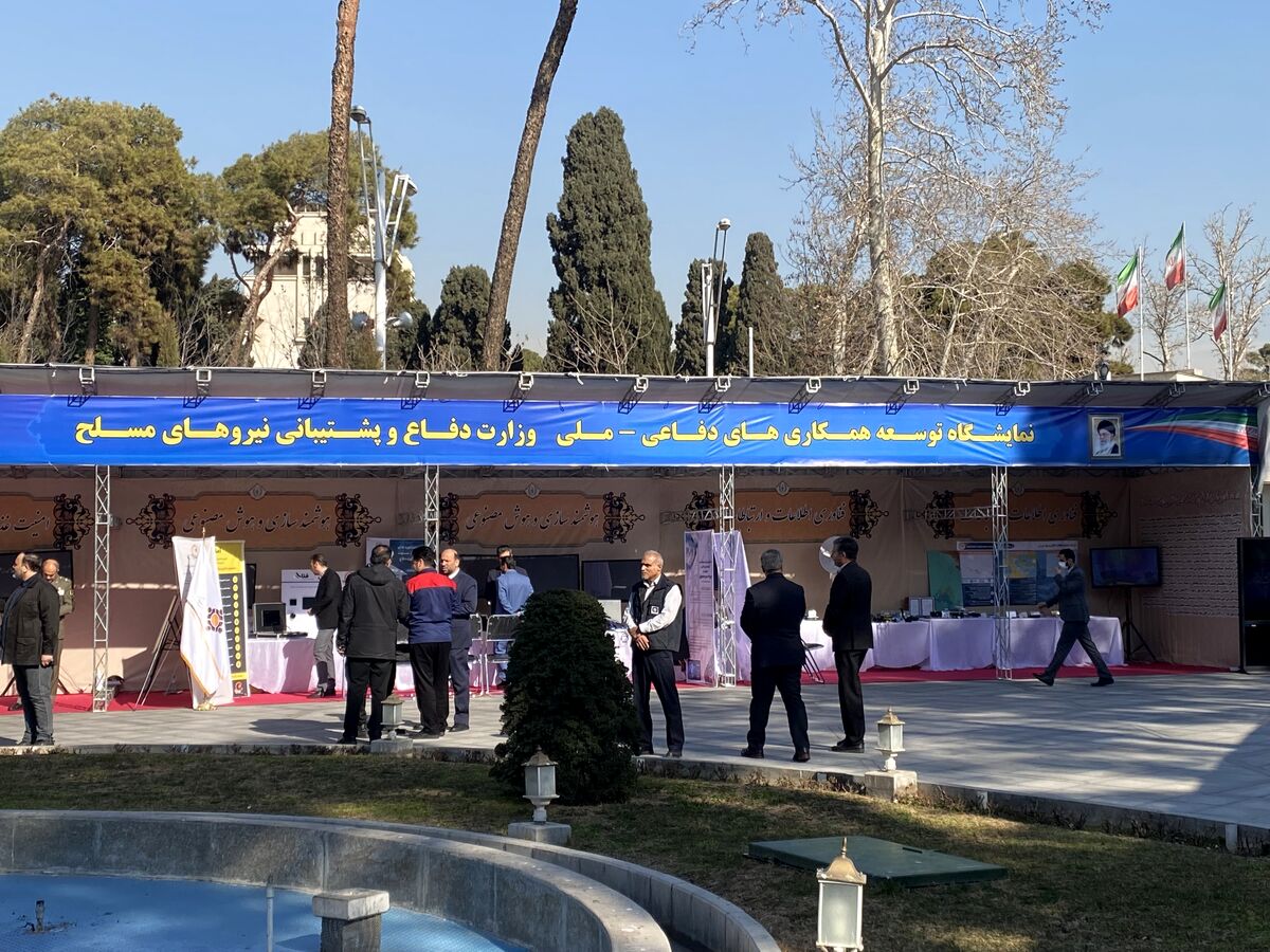 برگزاری نمایشگاه توسعه همکاری‌های دفاعی ملی وزارت دفاع در حاشیه جلسه هیات دولت