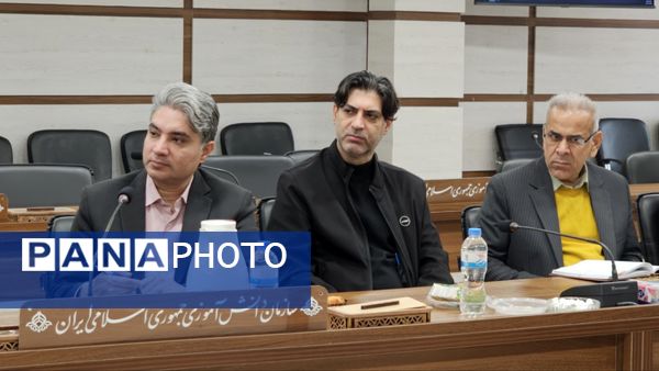 جلسه توسعه فعالیت‌های تربیتی و فرهنگی در گلستان