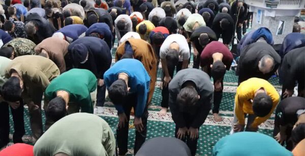 حال و هوای دانش آموزان معتکف در مسجد امام خمینی (ره) جاهد شهر مشهد مقدس 