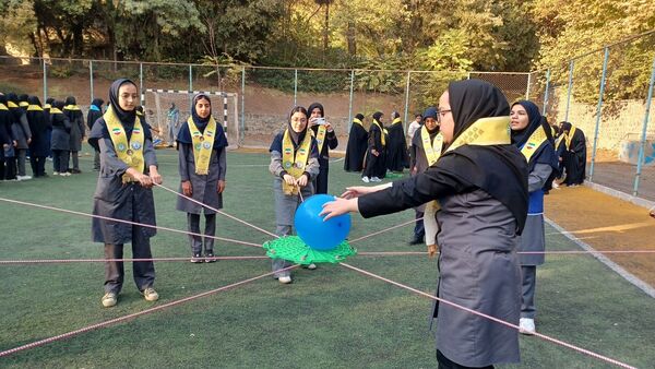 برگزاری کلاس‌های آموزشی و فرهنگی همایش روز دانش‌آموز در اردوگاه باهنر تهران 