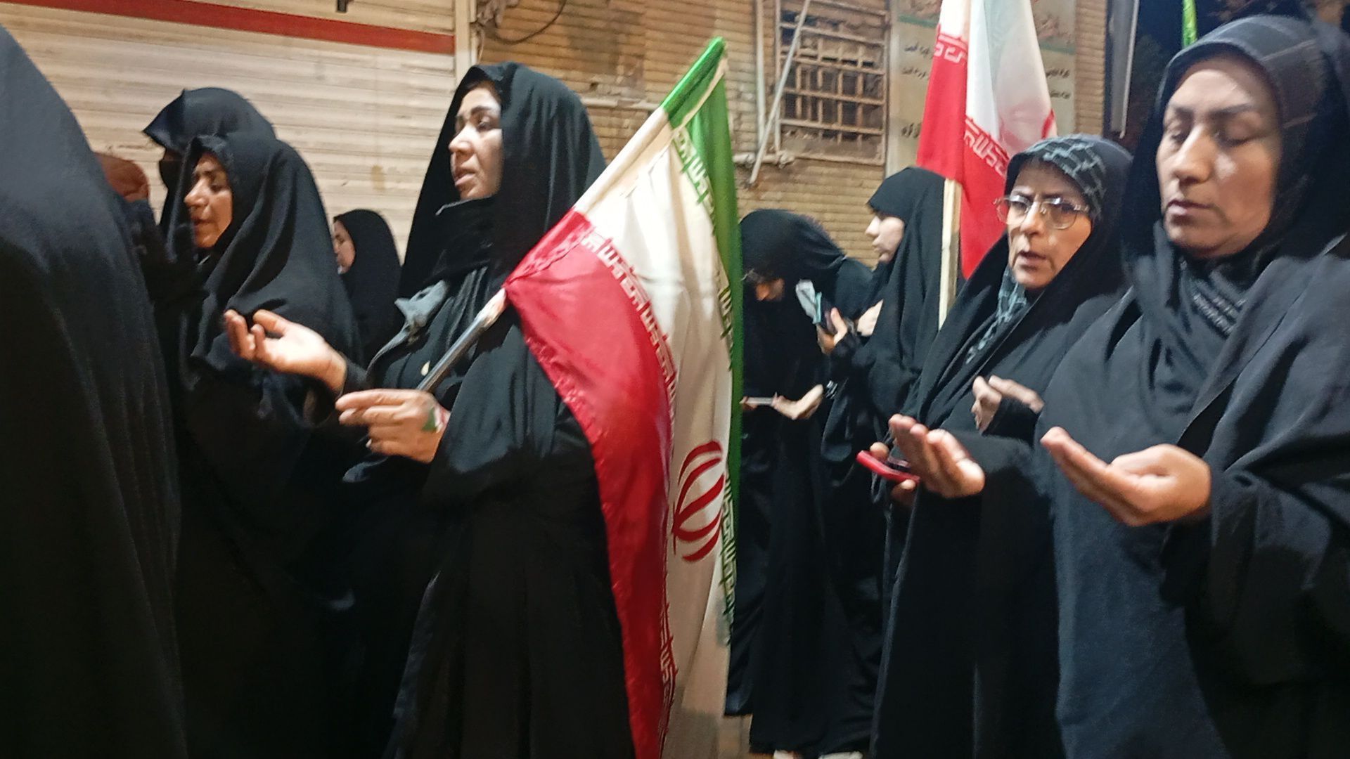 صدای قدم های باران، هنگامه ای متفاوت در مسجد جامع 