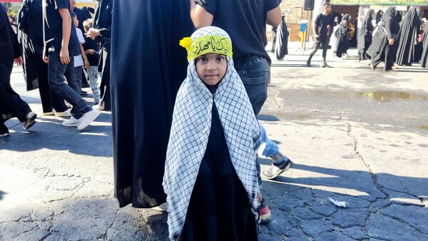 جاماندگان اربعین حسینی در  راهپیمایی حرم تا حرم نیشابور 