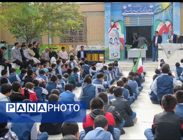 مراسم یادمان شهدای شهرستان خلیل‌آباد در مدارس