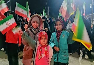 کودکان پای کار ایران در تجمعات مردمی شهر بار