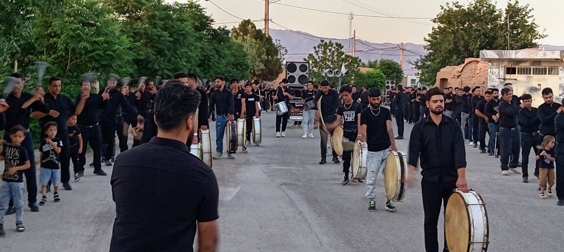 شور حسینی در هیئت ابوالفضلی روستای مهدی آباد شهرستان رشتخوار