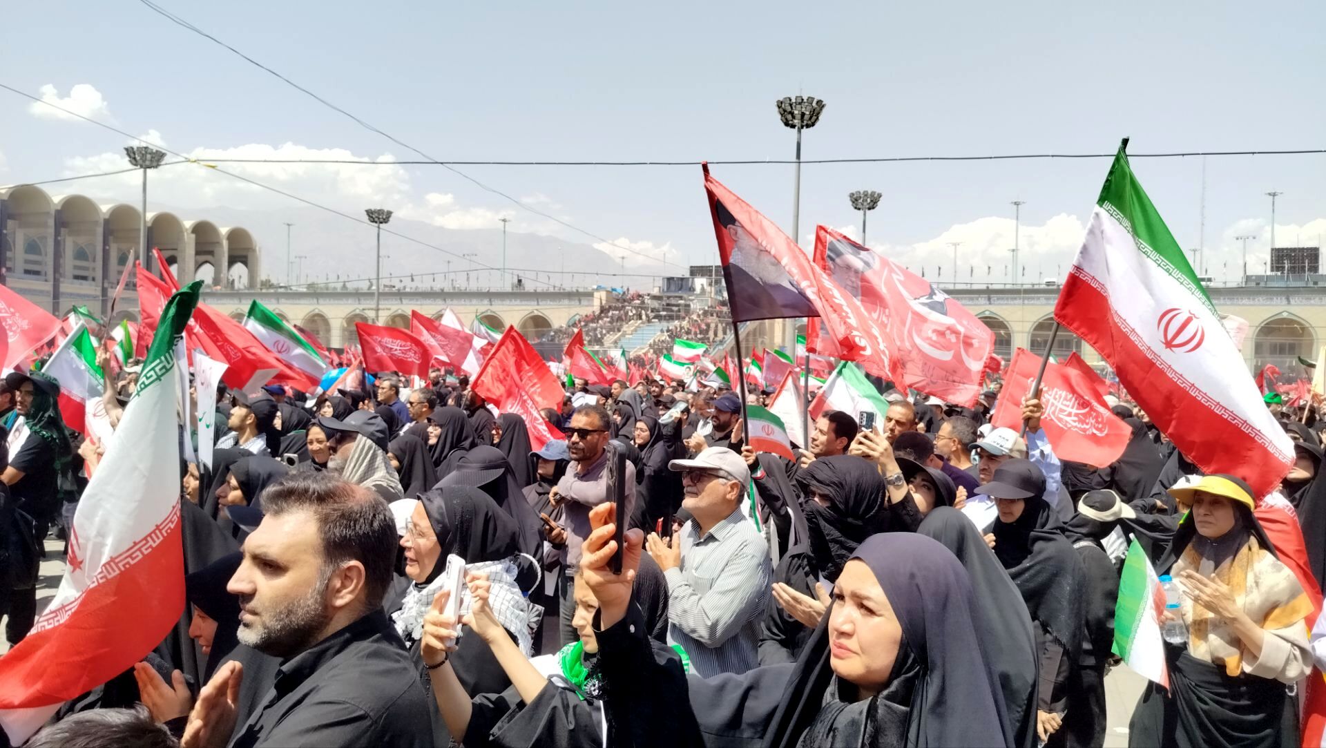 وداع با رهبر شهید ایران  