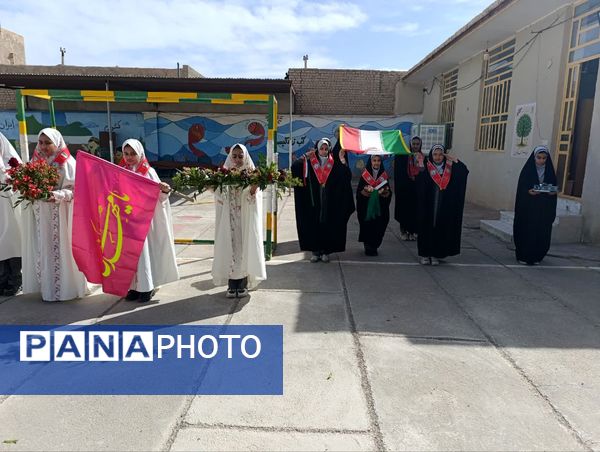 یاوران انقلاب در دبستان خدیجه کبری ابرکوه